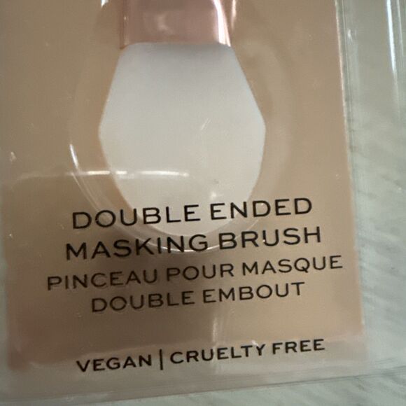 Double Ended Makeup Brush - Picture 3 of 4